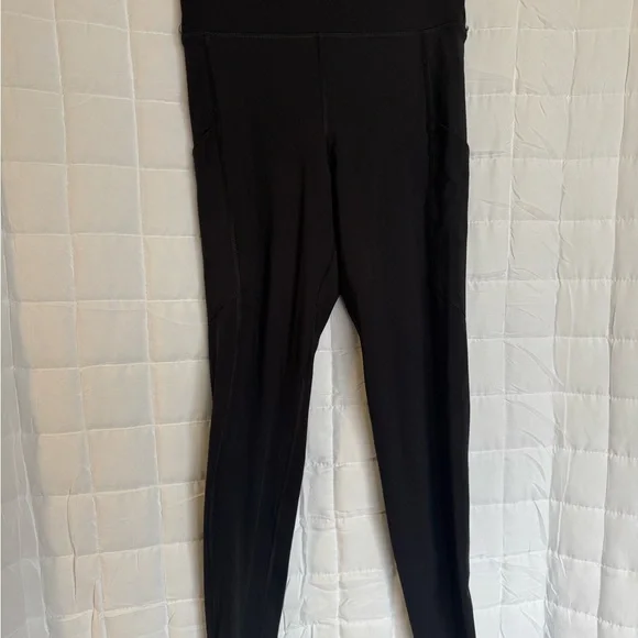American Eagle Outfitters Sleek Black Leggings - Picture 1 of 5